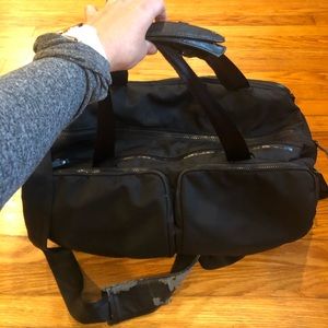 lululemon athletica Men’s Travel Bag